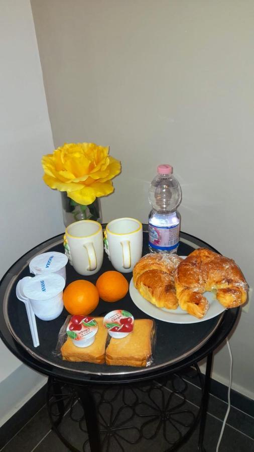 B&B La Fenice Pompei Bagian luar foto